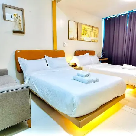 Thompson Suites - 2 Beds, One Uptown Residences - Xbox & Netflix Manila Exterior photo