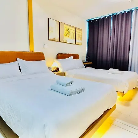Thompson Suites - 2 Beds, One Uptown Residences - Xbox & Netflix Manila Exterior photo